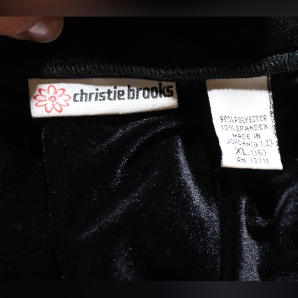 Christie Brooks black velvet like skirt, size XL - Picture 3 of 5